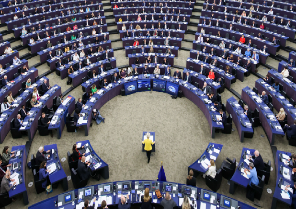 „Trpia“ politici odolnosťou voči dlhovekosti?